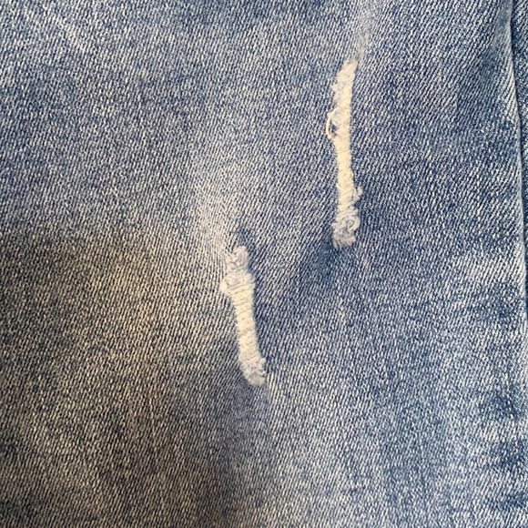 Forever 21 Womens Blue Ripped knees Distressed Straight Jeans Size 30 - Picture 2 of 5
